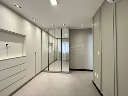Foto Apartamento Duplex com 3 Suítes