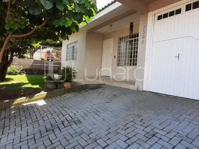 Foto Casa com 4 Dormitórios