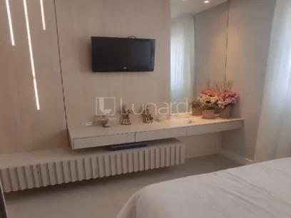 Foto Apartamento com 4 Suítes