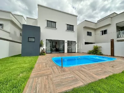 Foto Casa com 3 Suítes