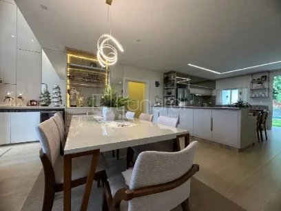 Foto Casa com 3 Suítes
