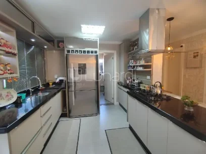 Foto Casa com 3 Dormitórios
