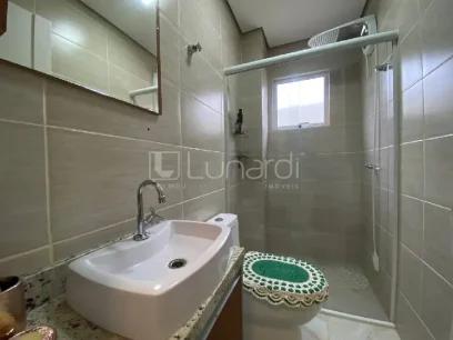Foto Apartamento com 2 Dormitórios
