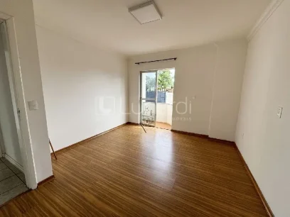 Foto Apartamento com 4 Dormitórios