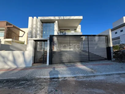 Foto Casa com 3 Dormitórios