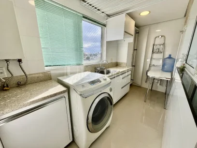 Foto Apartamento com 3 Dormitórios