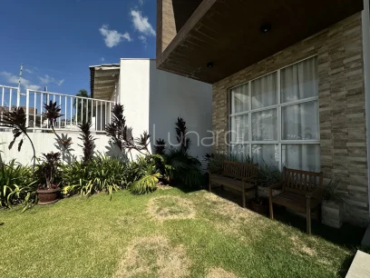Foto Casa com 4 Suítes