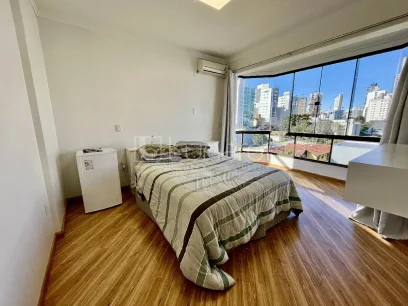 Foto Apartamento com 3 Dormitórios
