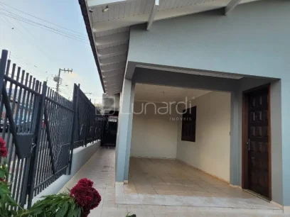 Foto Casa com 3 Dormitórios