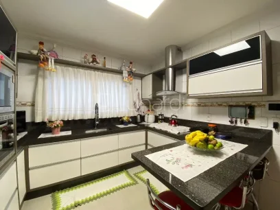 Foto Casa com 3 Suítes