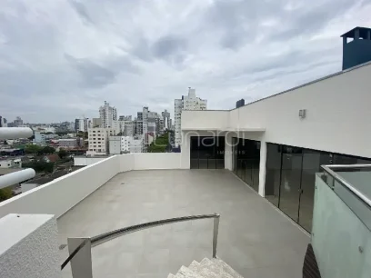 Foto Cobertura com 3 Suítes