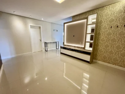 Foto Apartamento com 3 Dormitórios