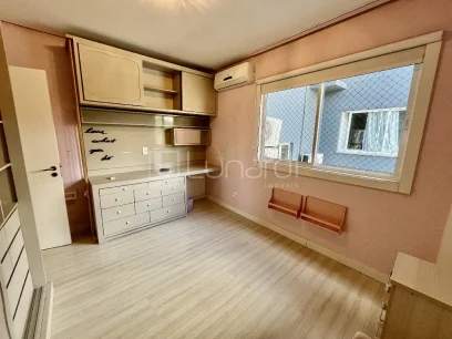Foto Apartamento com 3 Dormitórios