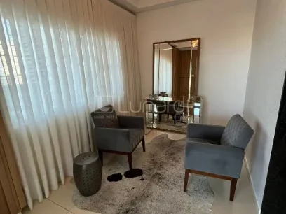 Foto Apartamento com 3 Dormitórios