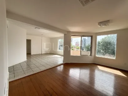 Apartamento com 4 Dormitórios