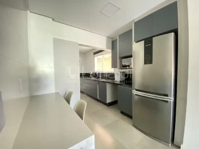 Foto Apartamento com 2 Dormitórios