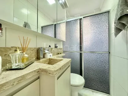 Foto Apartamento com 2 Dormitórios