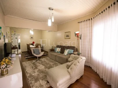 Foto Casa com 3 Dormitórios