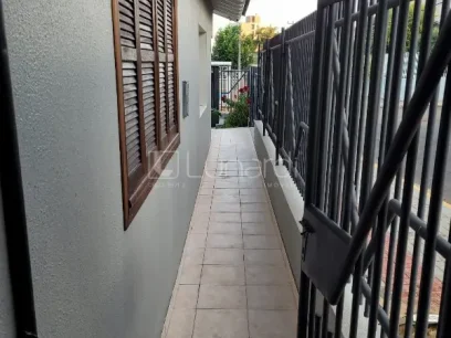 Foto Casa com 3 Dormitórios