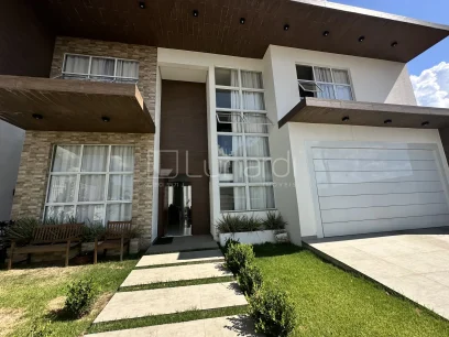 Foto Casa com 4 Suítes