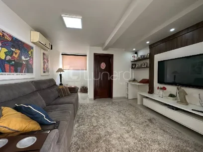 Foto Casa com 3 Dormitórios