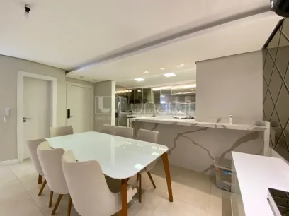 Foto Apartamento com 3 Dormitórios