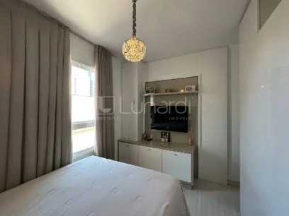 Foto Apartamento com 2 Dormitórios