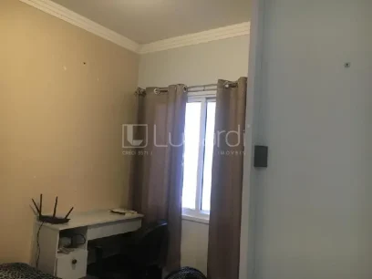 Foto Apartamento com 2 Dormitórios