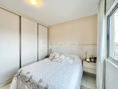 Foto Apartamento com 2 Dormitórios