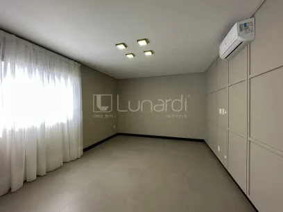 Foto Apartamento Duplex com 3 Suítes