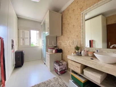 Foto Casa com 3 Suítes