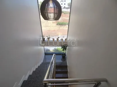 Foto Casa com 3 Dormitórios