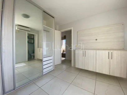 Foto Apartamento com 2 Dormitórios