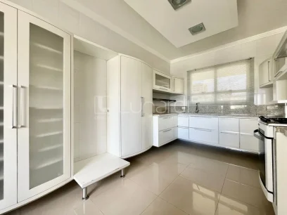 Foto Casa com 3 Suítes