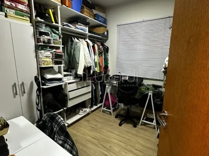 Foto Apartamento com 2 Dormitórios