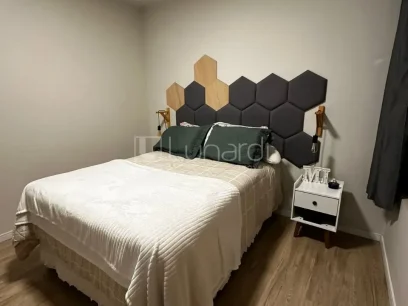 Foto Apartamento com 2 Dormitórios