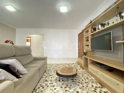 Foto Apartamento com 3 Dormitórios