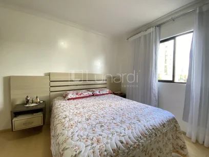 Foto Apartamento com 3 Dormitórios