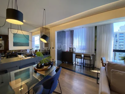 Foto Apartamento com 2 Dormitórios