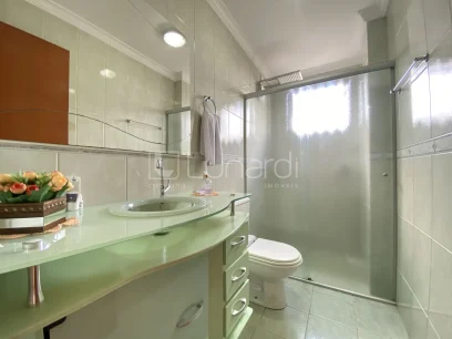 Foto Apartamento com 3 Dormitórios