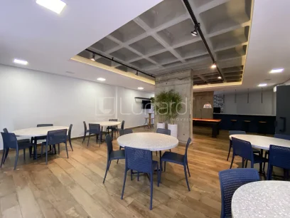 Foto Apartamento com 2 Dormitórios