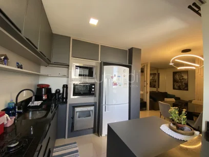 Foto Apartamento com 2 Dormitórios