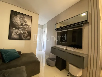 Foto Apartamento com 2 Dormitórios