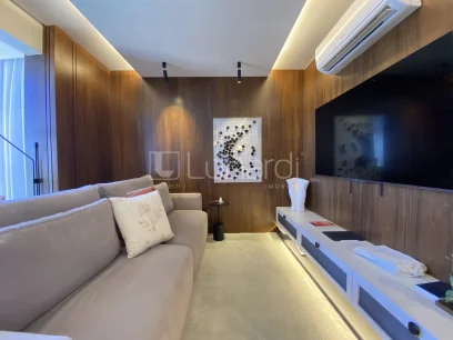 Foto Apartamento com 2 Dormitórios