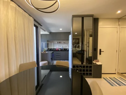 Foto Apartamento com 2 Dormitórios