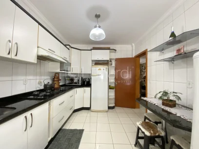 Foto Apartamento com 3 Dormitórios