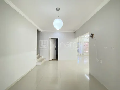 Foto Casa com 3 Dormitórios