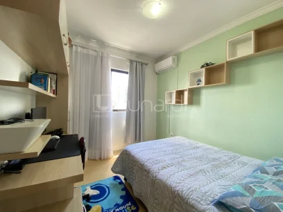 Foto Apartamento com 3 Dormitórios
