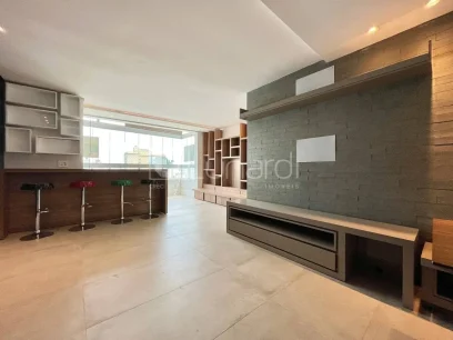 Apartamento com 2 Dormitórios