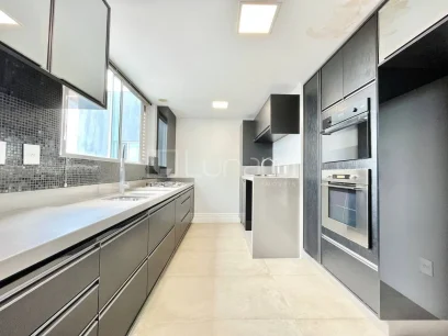 Foto Apartamento com 2 Dormitórios